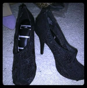 ⚜️Lace bootie heels ⚜️